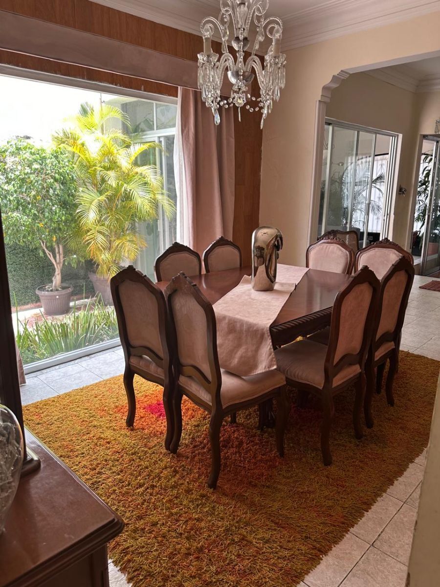 2 de 39: Comedor.