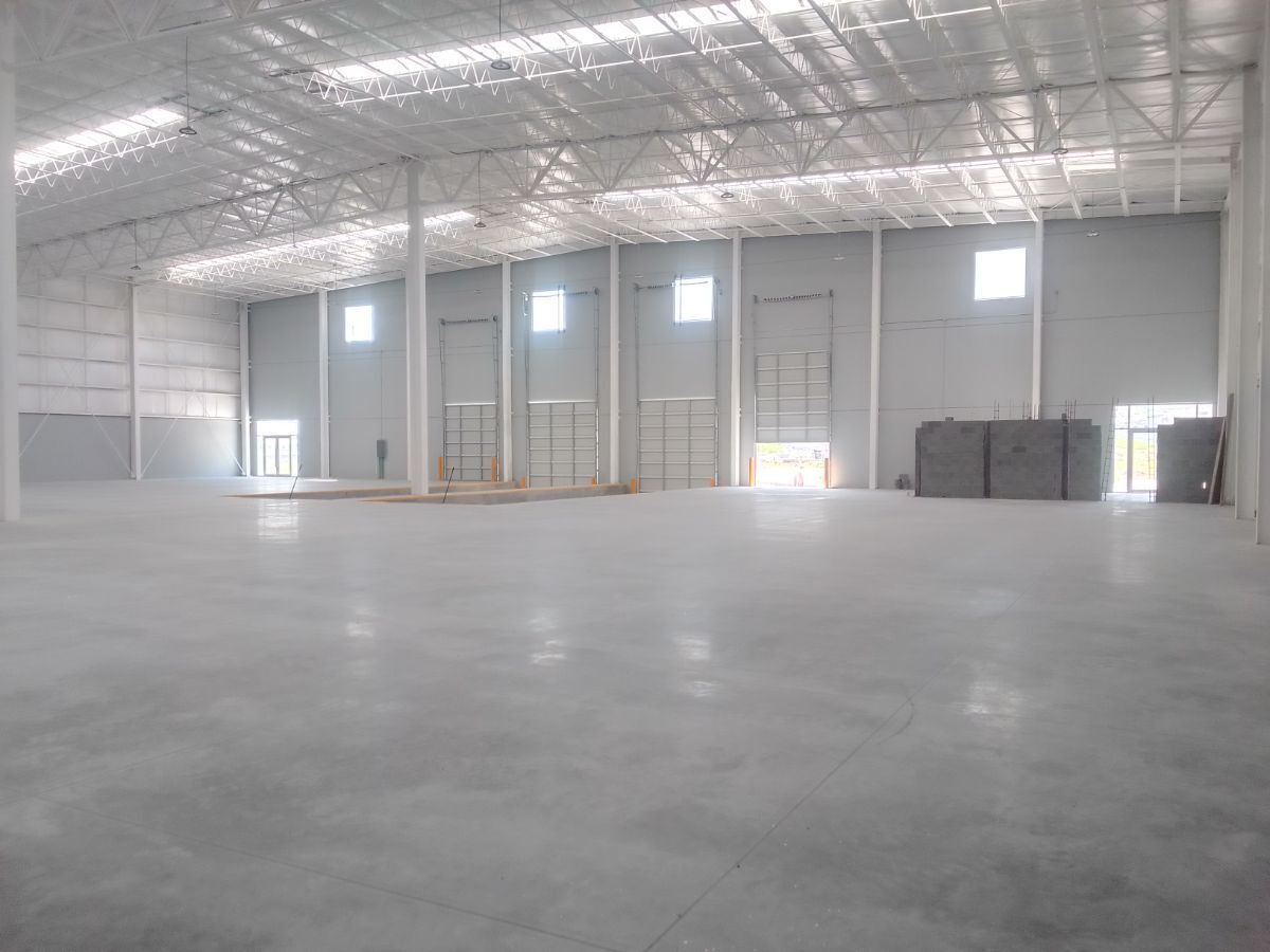 3 de 7: Interior de bodega