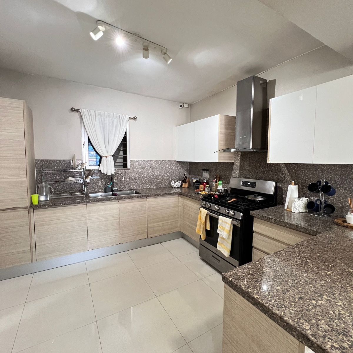 3 de 8: Apartamento en venta en el Millón