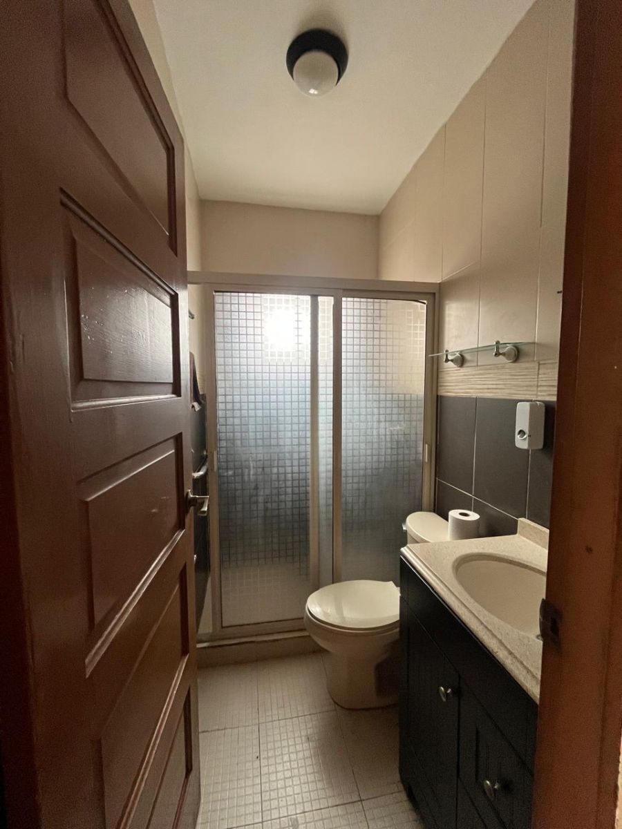 3 de 17: Baño completo