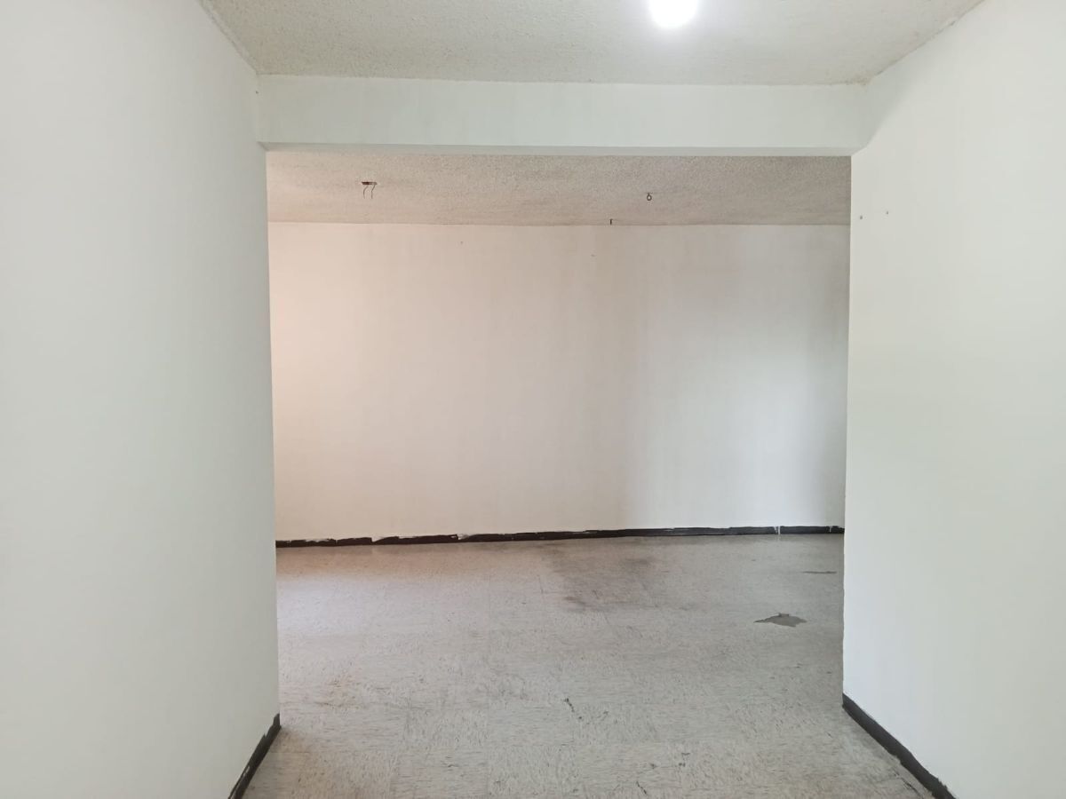 10 de 19: Area para Sala de TV  o Estudio