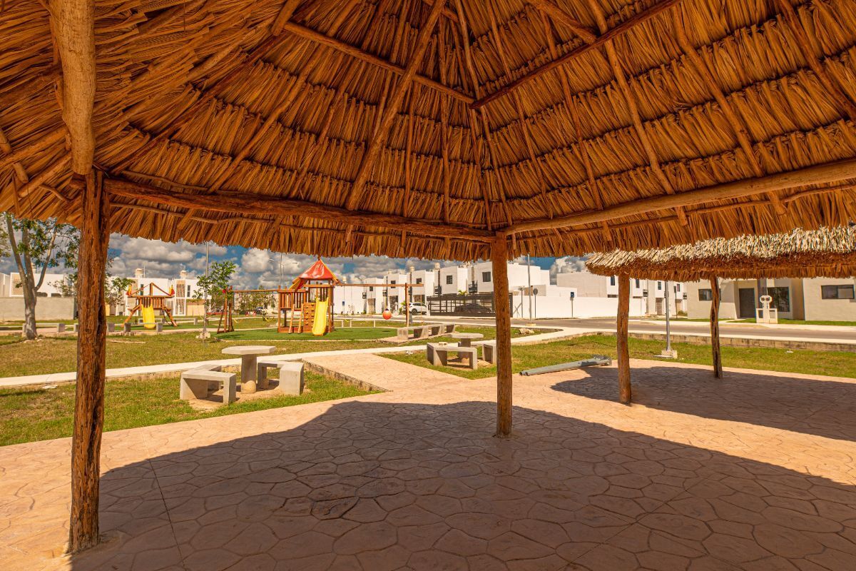 12 de 12: Palapa con vista al parque