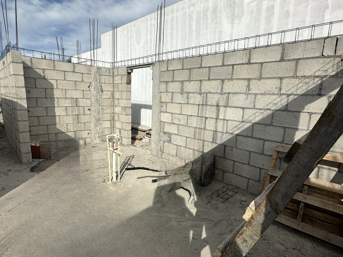 7 de 12: Área de cocina y comedor  en construcción