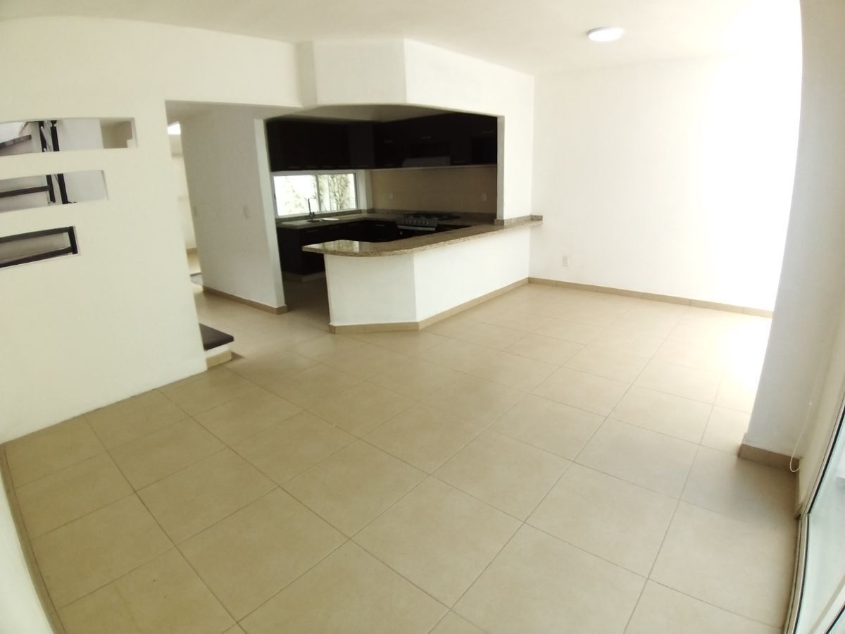 4 de 26: SALA COMEDOR
