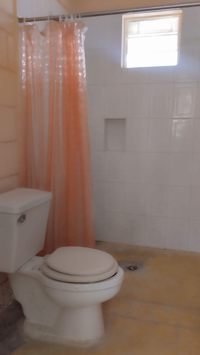 9 of 11: BAÑO COMPLETO