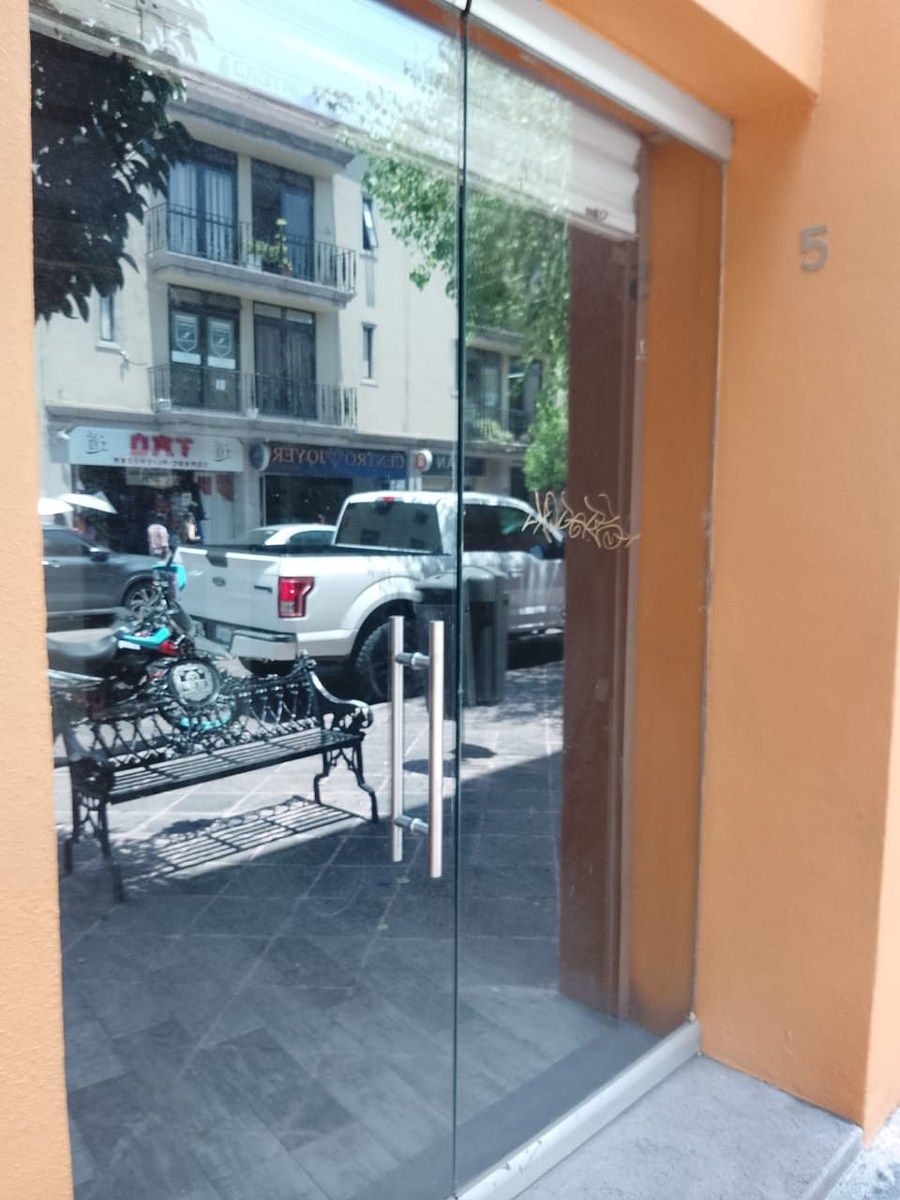 LOCAL 5 NO NÍVEL DA RUA COM EXCELENTE LOCALIZAÇÃO, foto 1 de 6