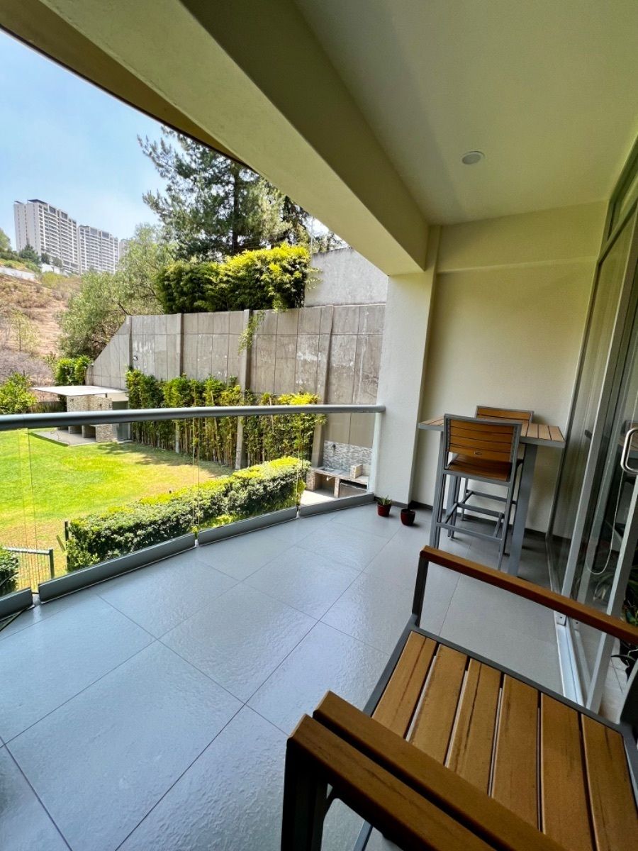 1 of 41: Balcon