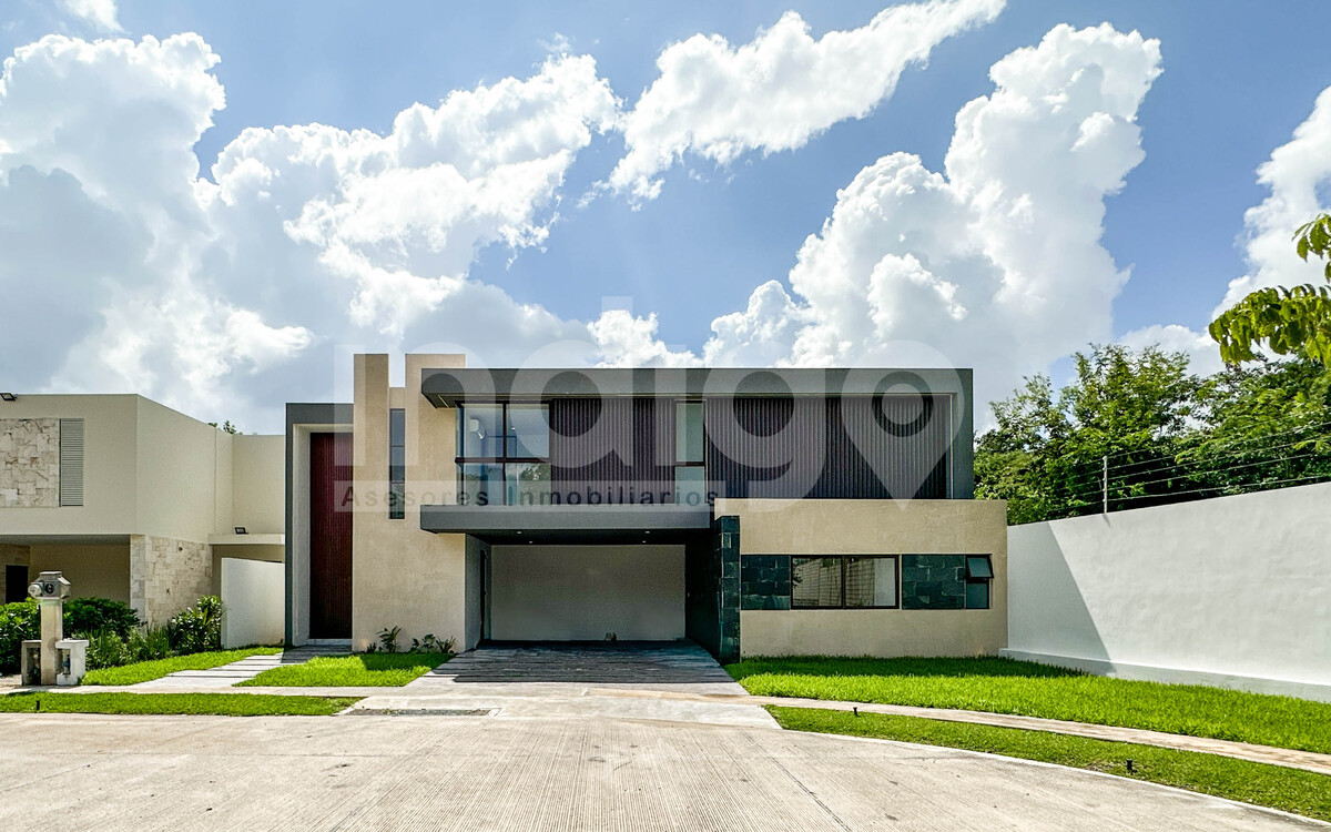 2 de 50: Fachada Frontal