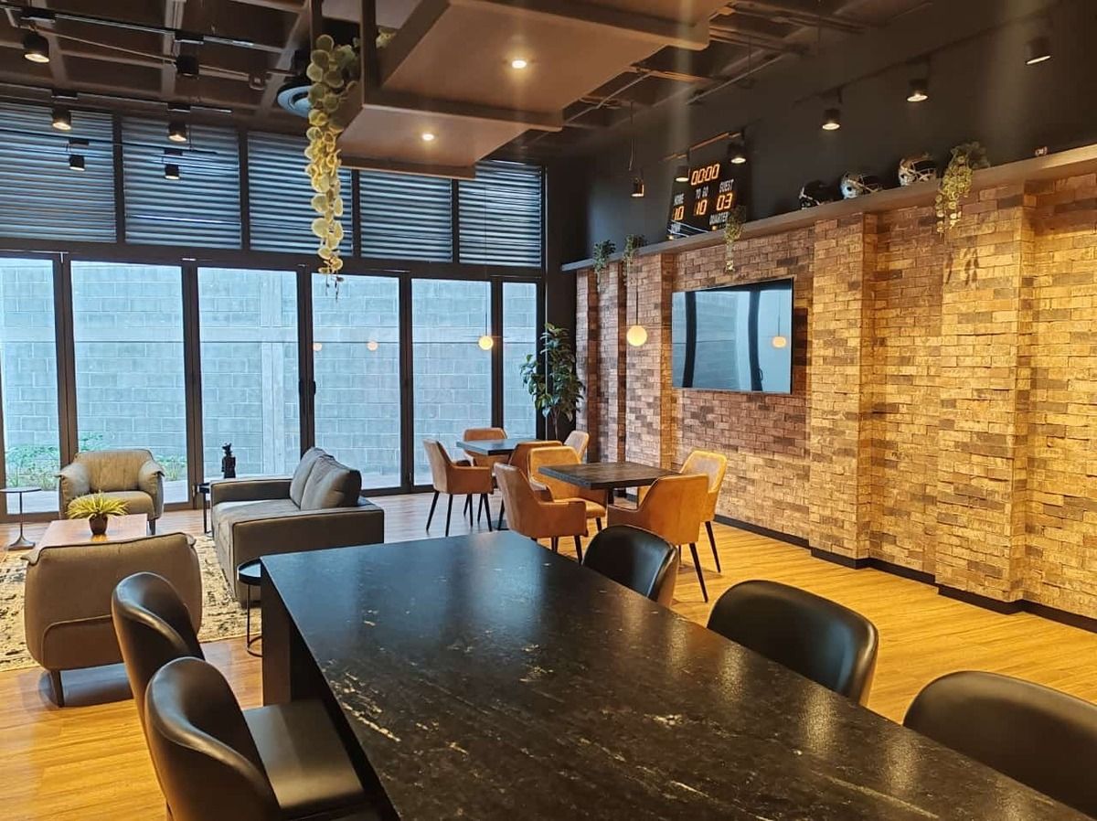 20 de 28: Area Social 2  Sport bar 1