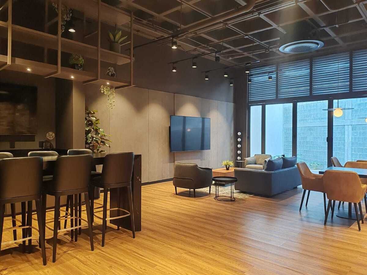 21 de 28: Area Social 2  Sport bar 1