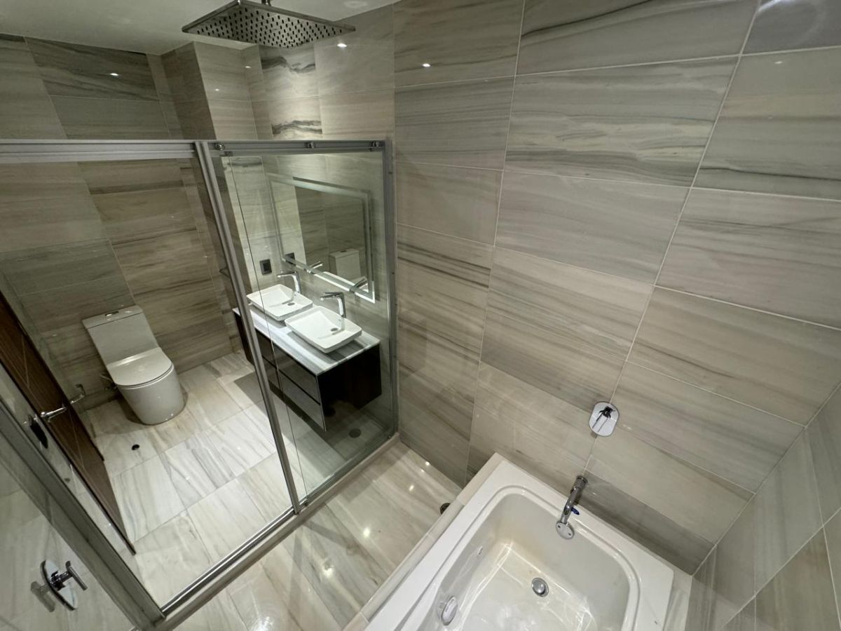 9 de 25: Baño recámara principal