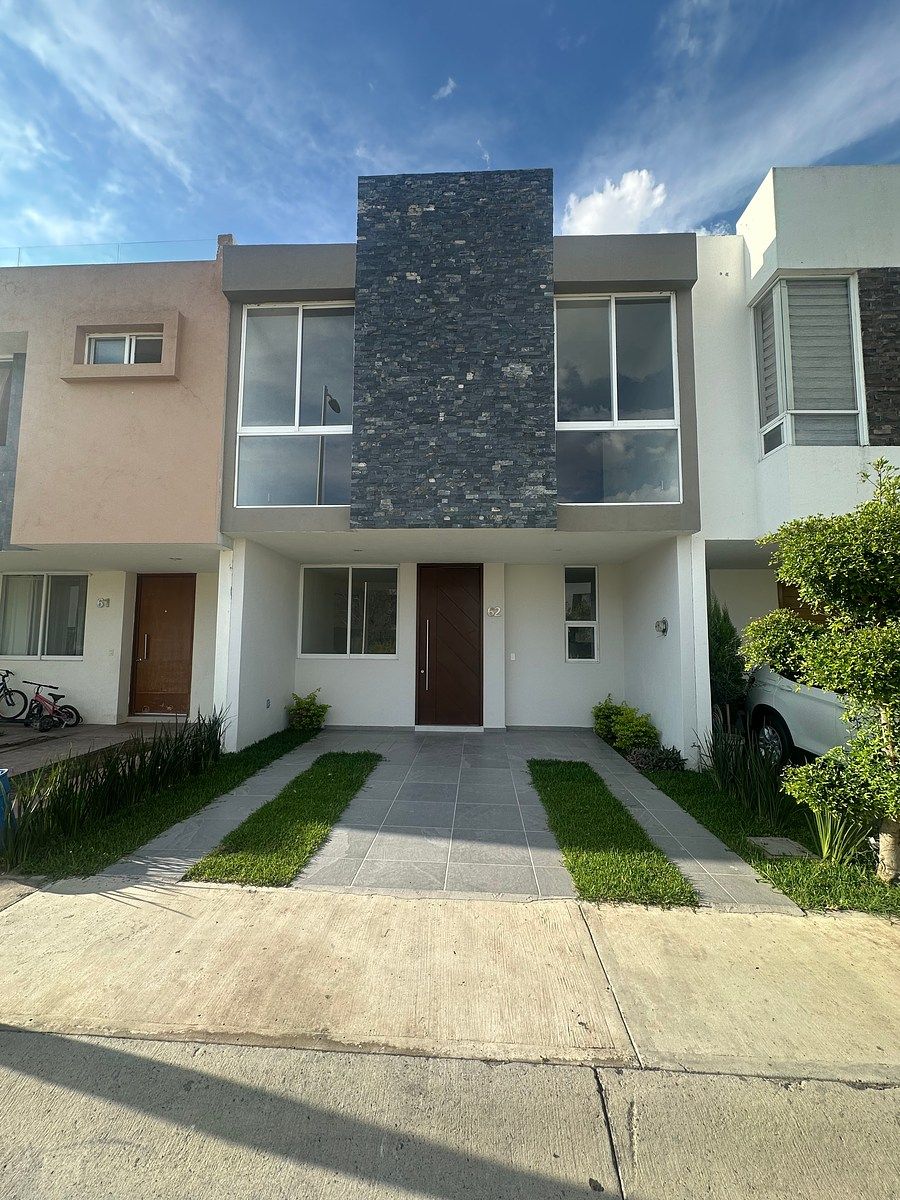 CASA A ESTRENAR EN RUA RESIDENCIAL, CERCA DE PUNTO SUR, foto 1 de 11