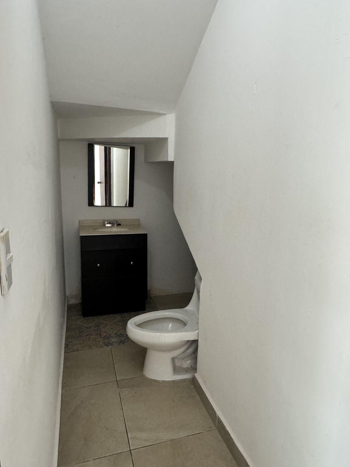 9 de 18: Medio baño planta baja