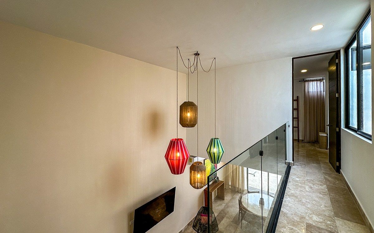 17 de 34: Pasillo Planta Alta