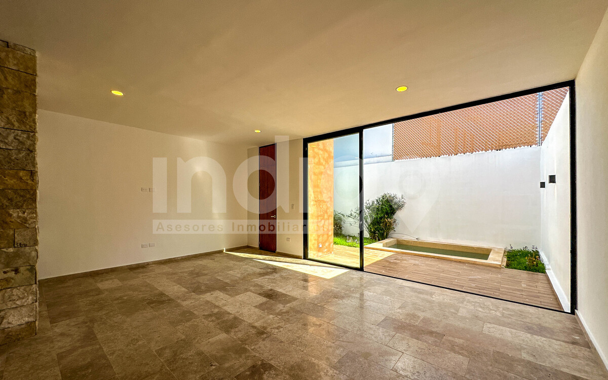 6 de 49: Sala / Comedor con Salida a la Terraza