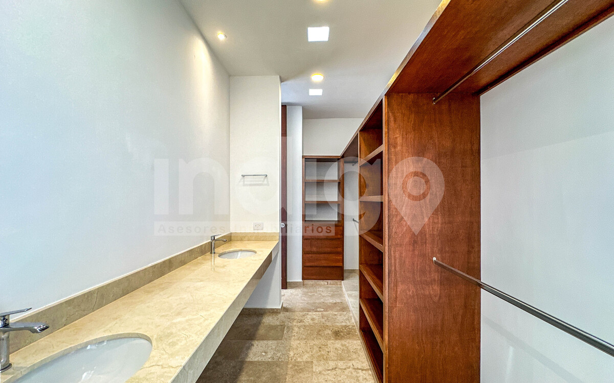 27 de 49: Vestidor Recámara Principal