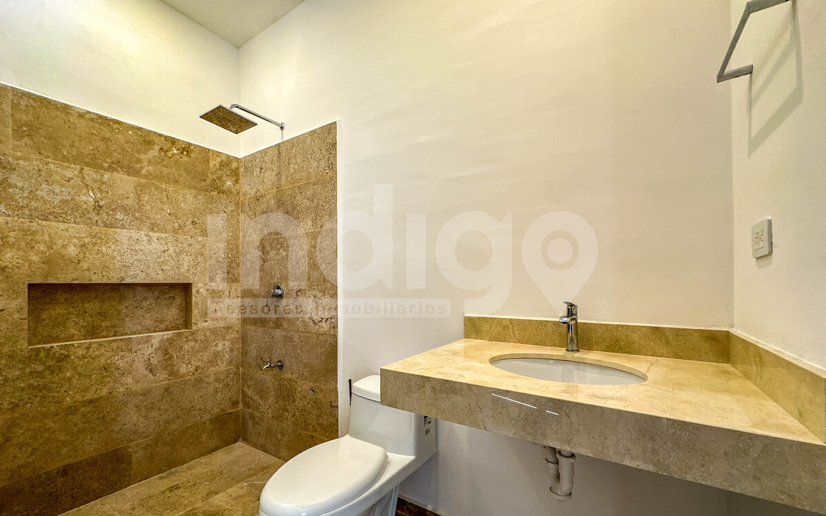 36 de 49: Baño Recámara Secundaria