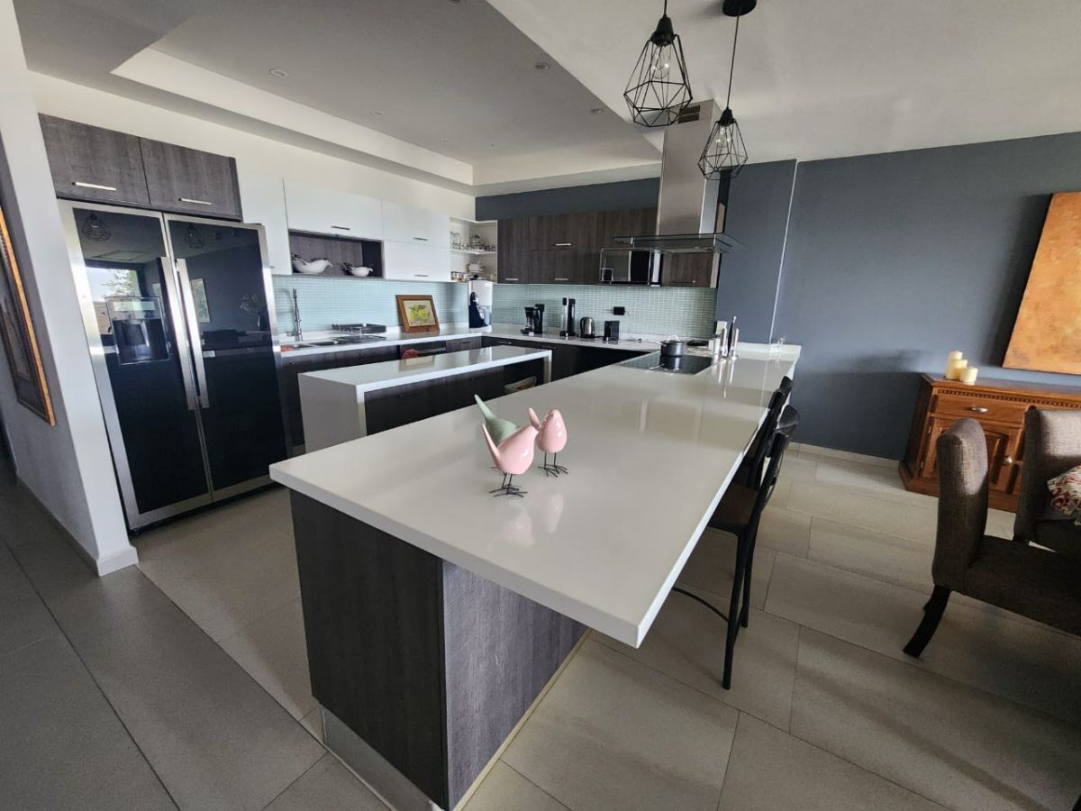DEPARTAMENTO DE LUJO EN ZIBATA EN PLANTA BAJA CON VISTA AL CAMPO DE GOLF - foto 2