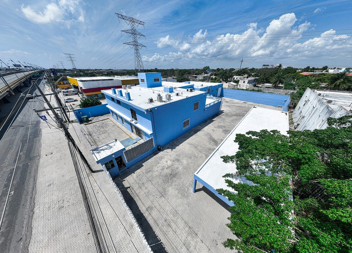 Galpão comercial em Playa del Carmen, Playa del Carmen, foto 2 de 50