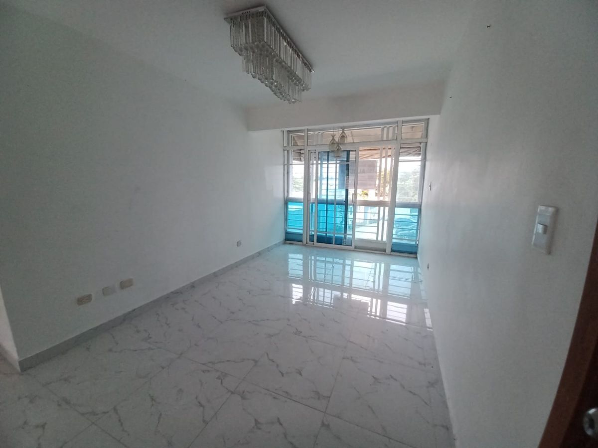 2 de 7: Sala