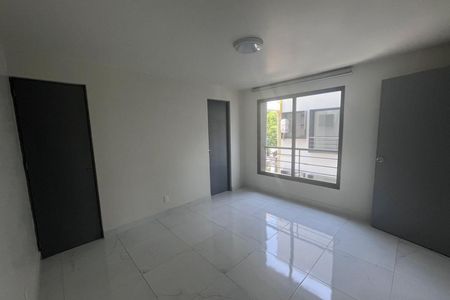 EB-QH4158