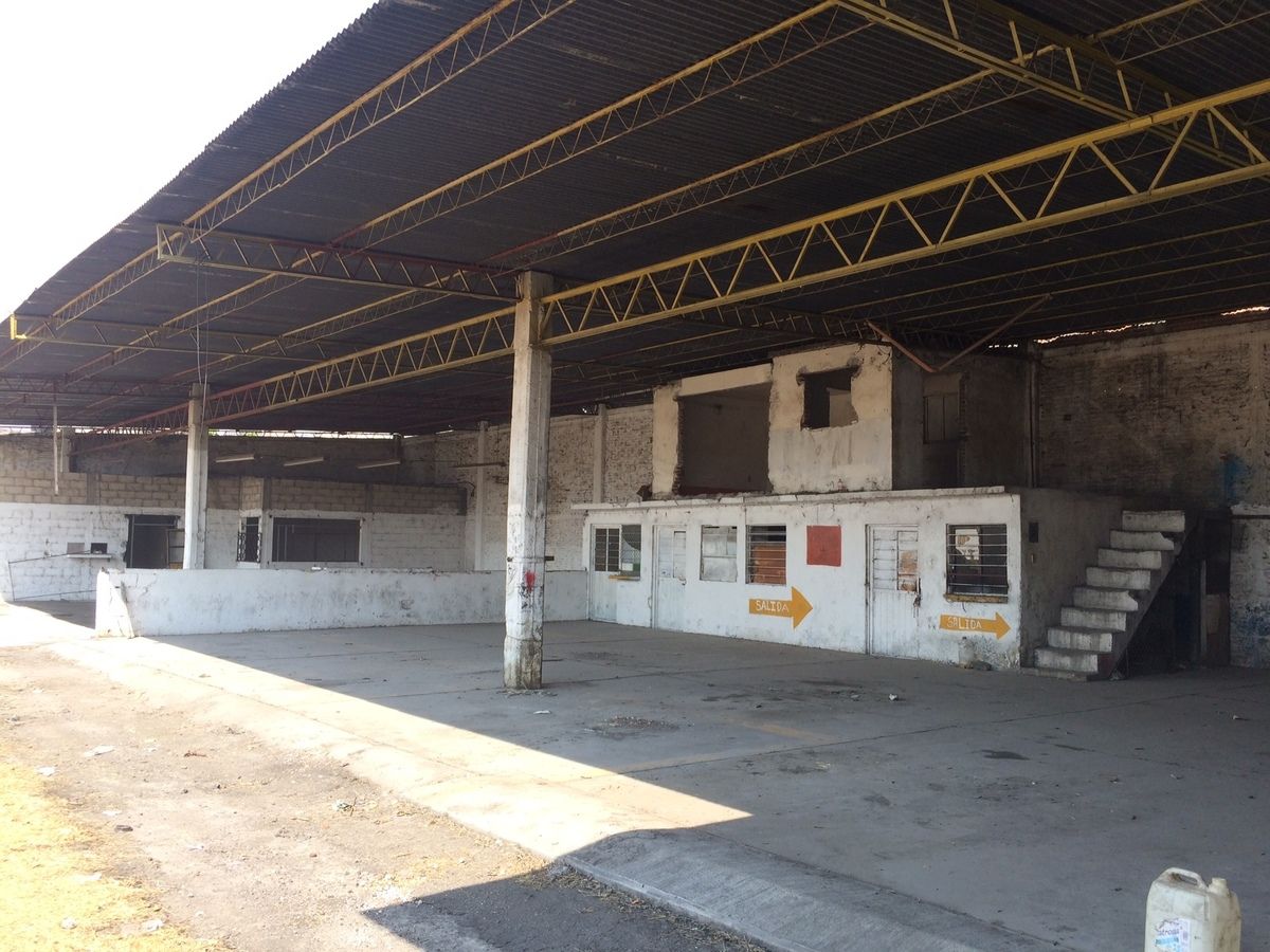 6 de 11: Área de taller mecánico