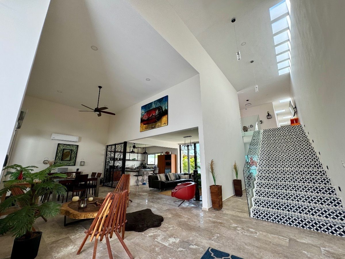 CASA EN RENTA EN MÉRIDA CON MUEBLES Y EQUIPAMIENTO, ZONA DZITYÁ BELLAVISTA, foto 1 de 42