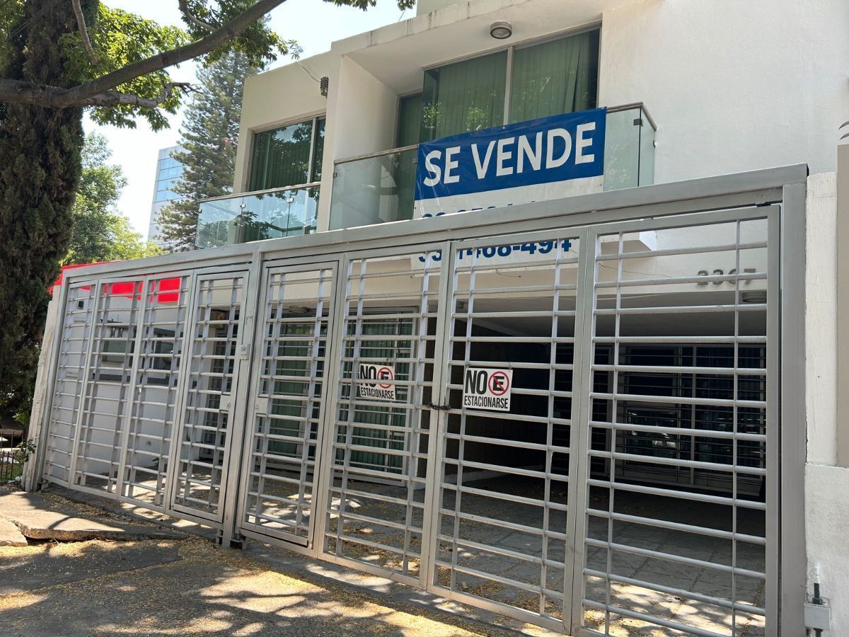 CASA EN VENTA EN PROVIDENCIA COMO OFICINA