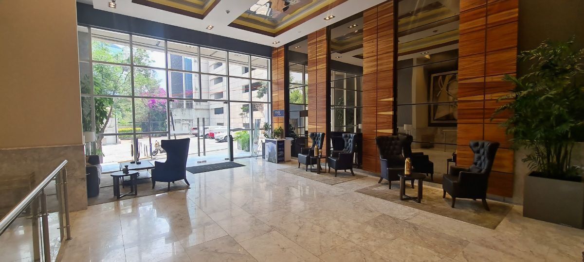 1 de 10: Lobby