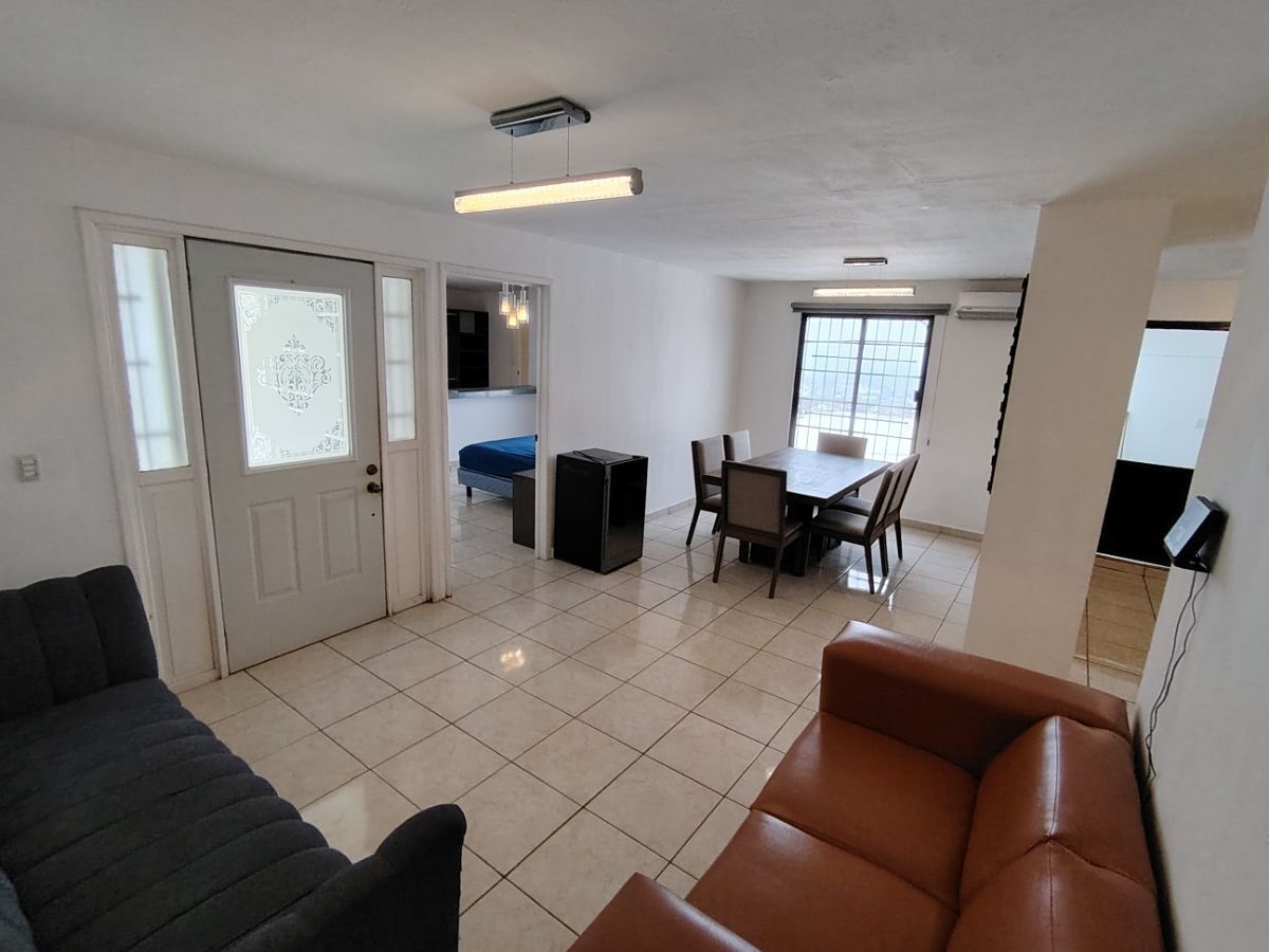 2 de 24: Sala y comedor