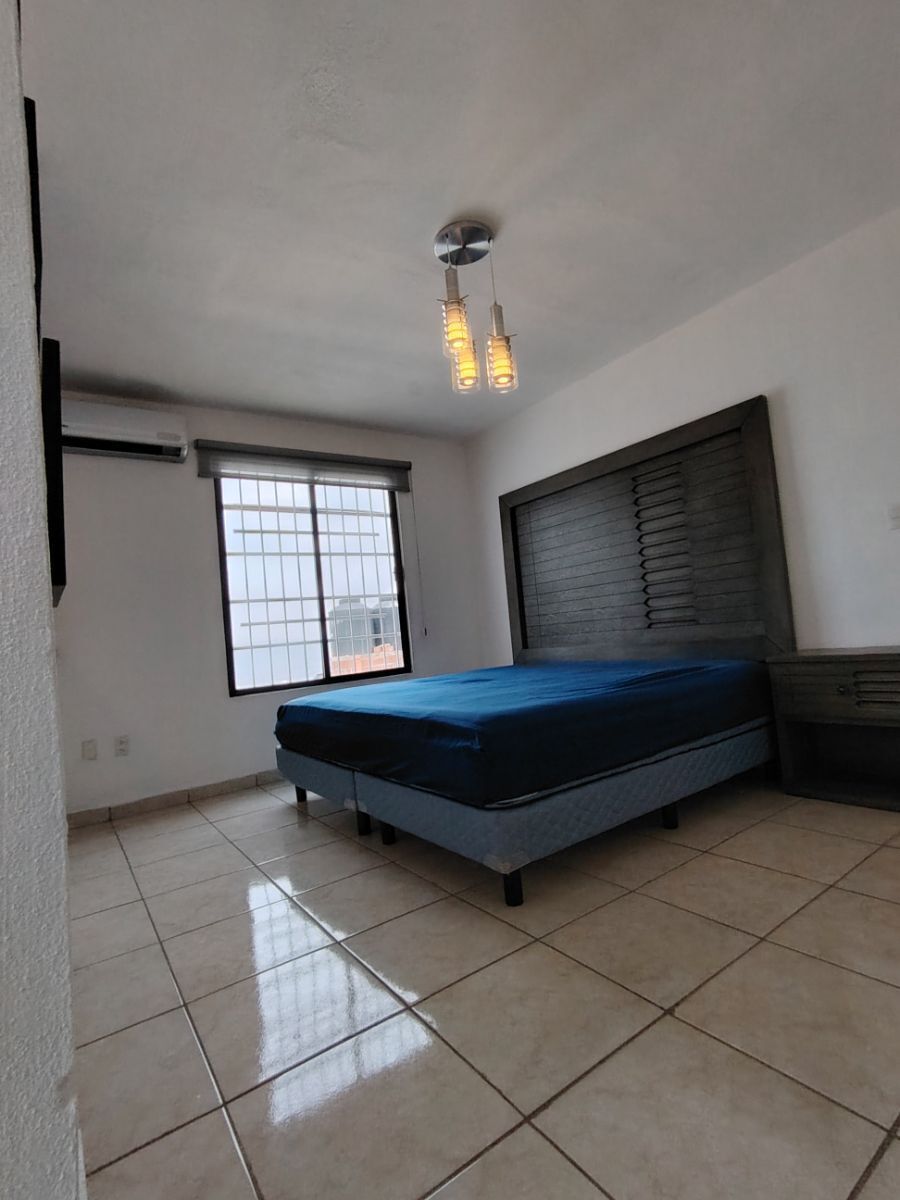 8 de 24: Cuarto principal
