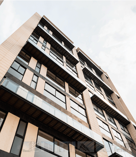 7 de 13: FACHADA EXTERIOR