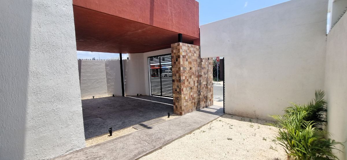 3 de 10: jardin frontal