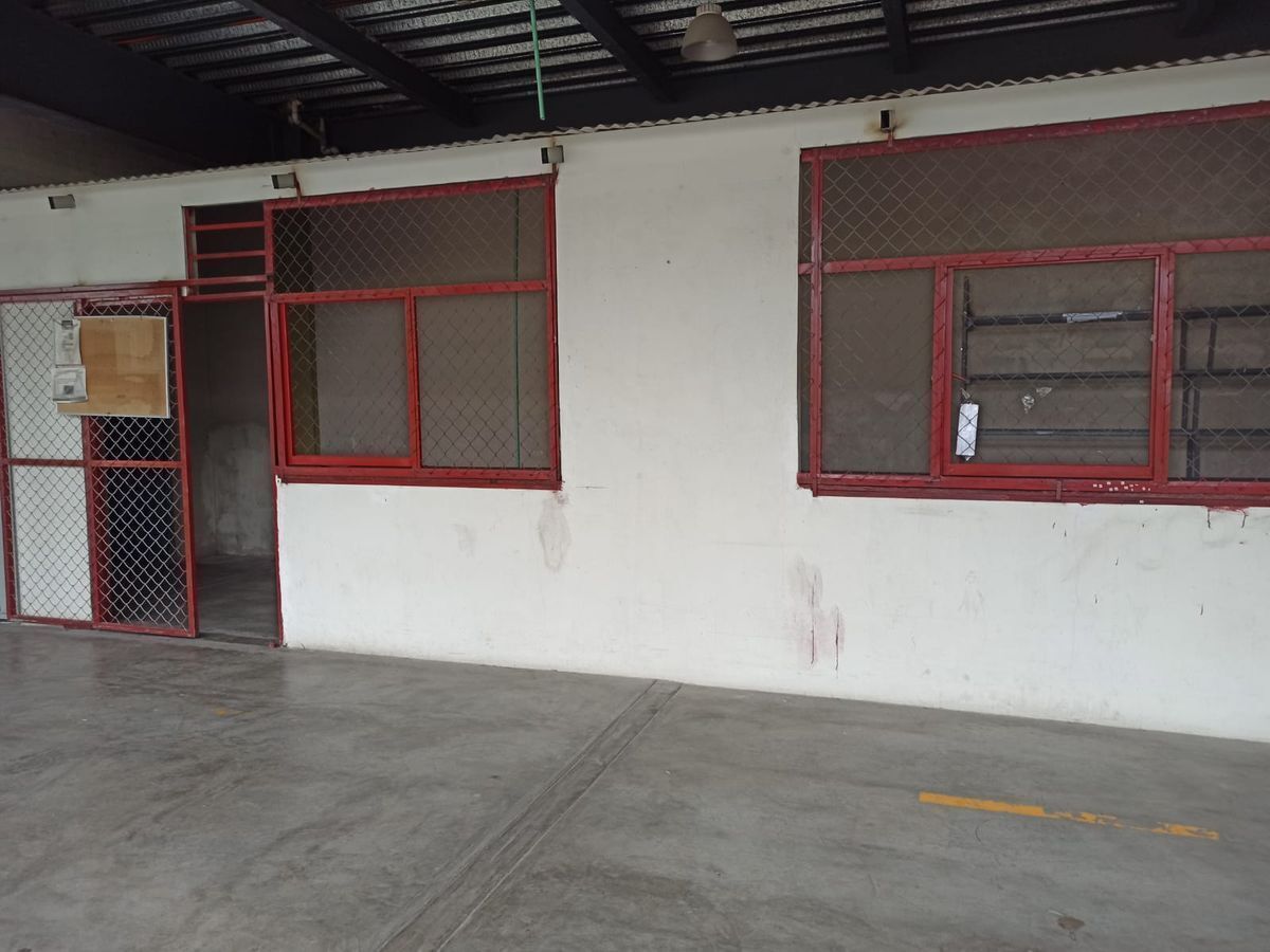 21 de 24: EDIFICIO EN VENTA SAHOP (zona norte poniente) garage