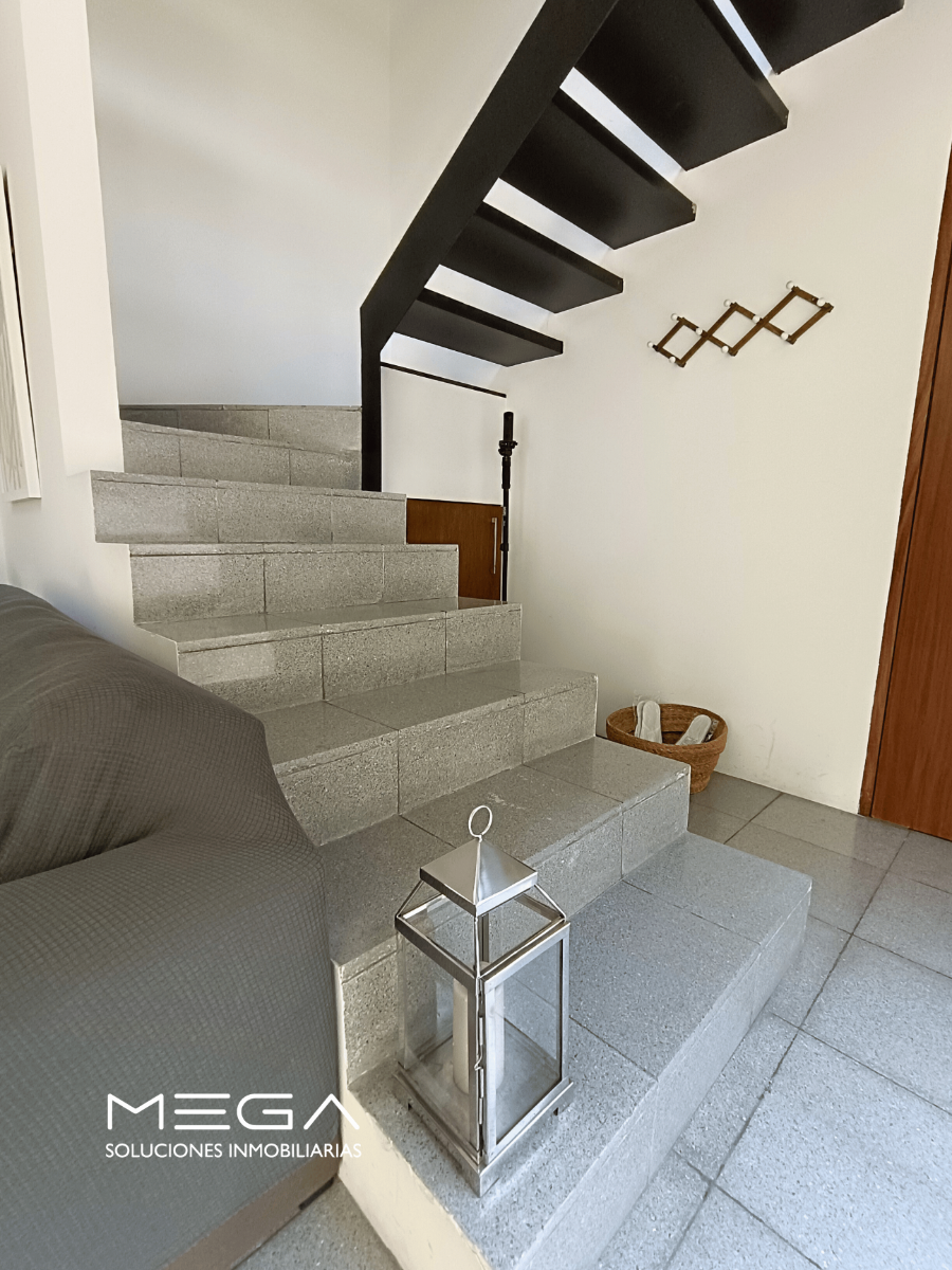 21 de 43: Escaleras