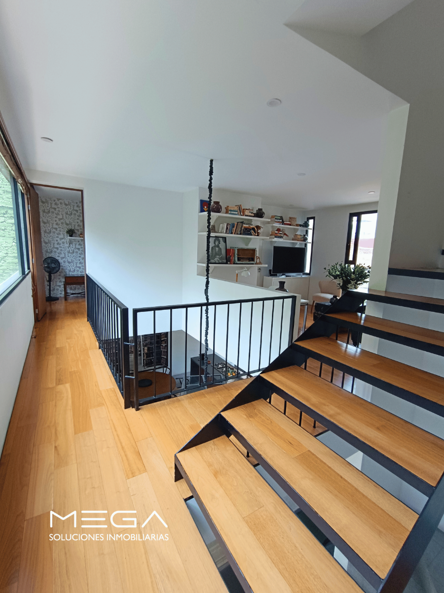 22 de 43: Escaleras