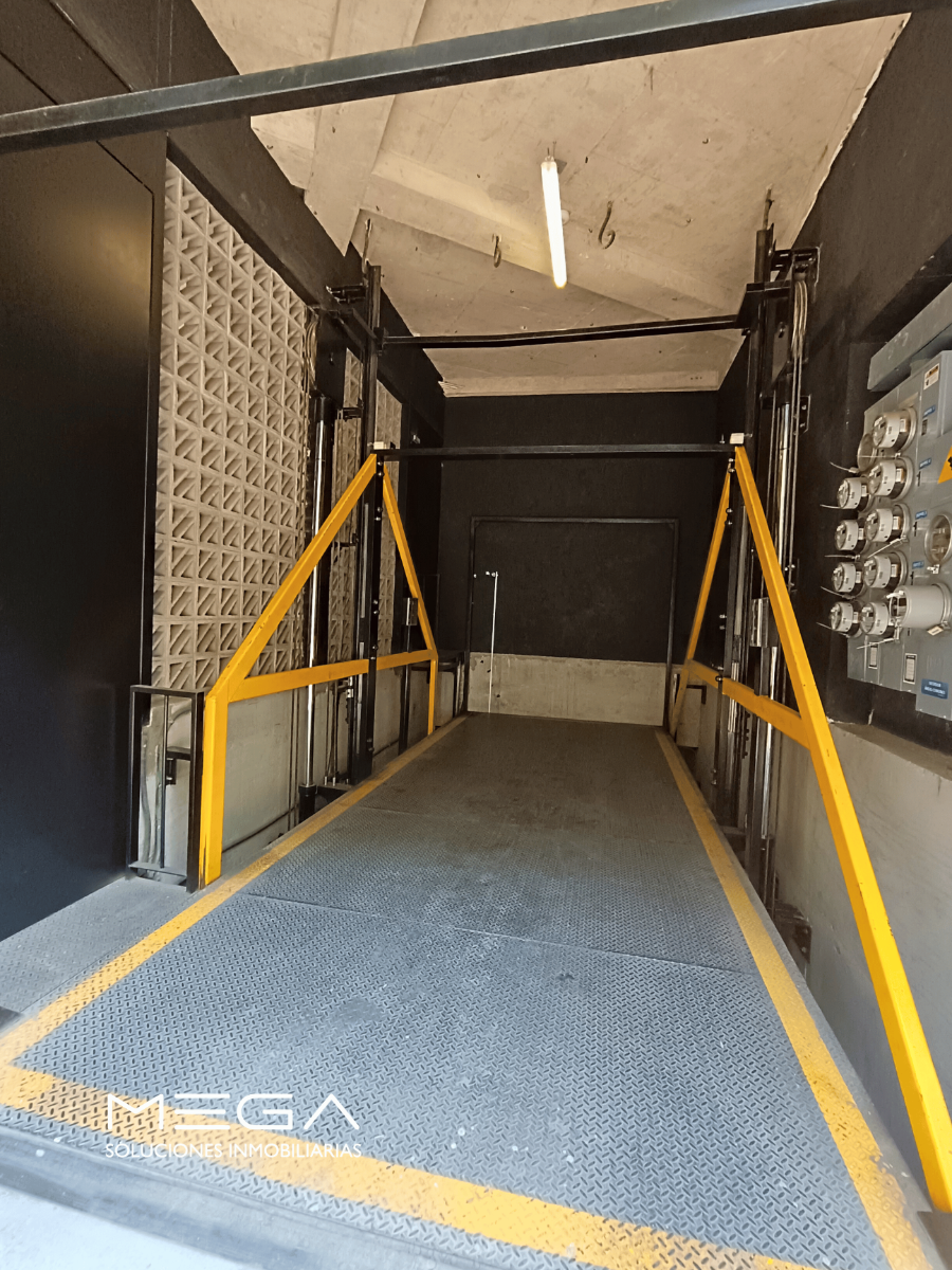 43 de 43: ESTACIONAMIENTO