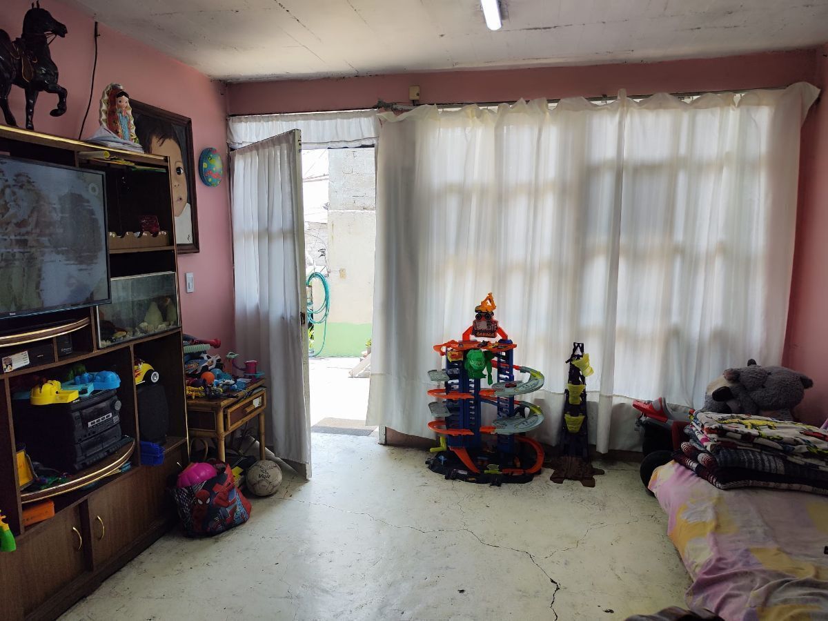 CASA EN VENTA LAS PEÑITAS CIUDAD LOPEZ MATEOS - foto 3