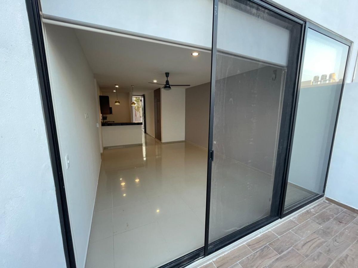 5 de 16: Terraza, Sala y Comedor