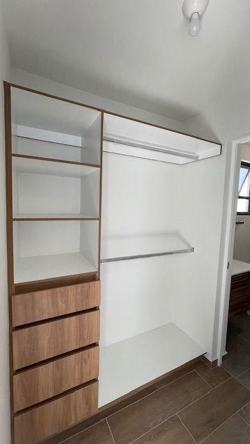 13 de 17: vestidor