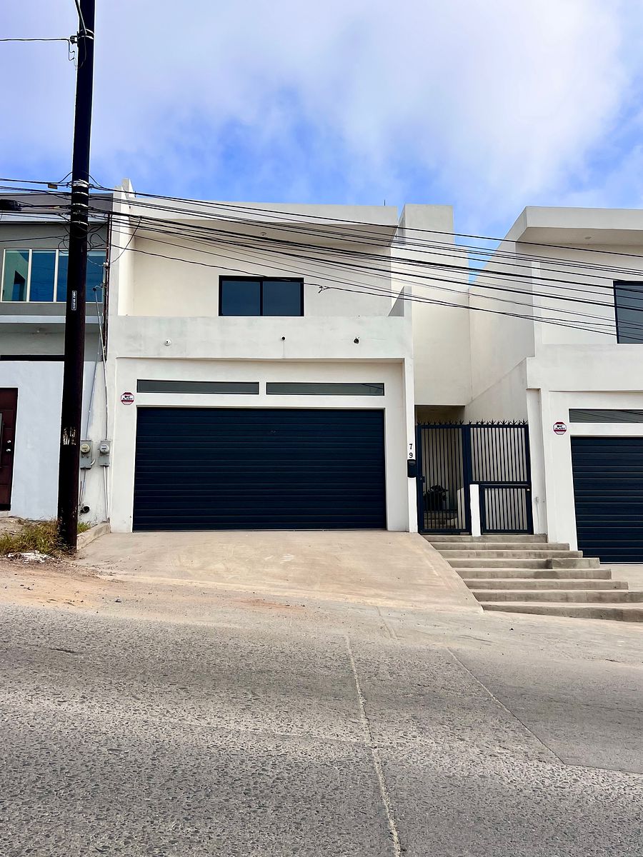 House in Empleados, Ensenada, photo 2 of 48