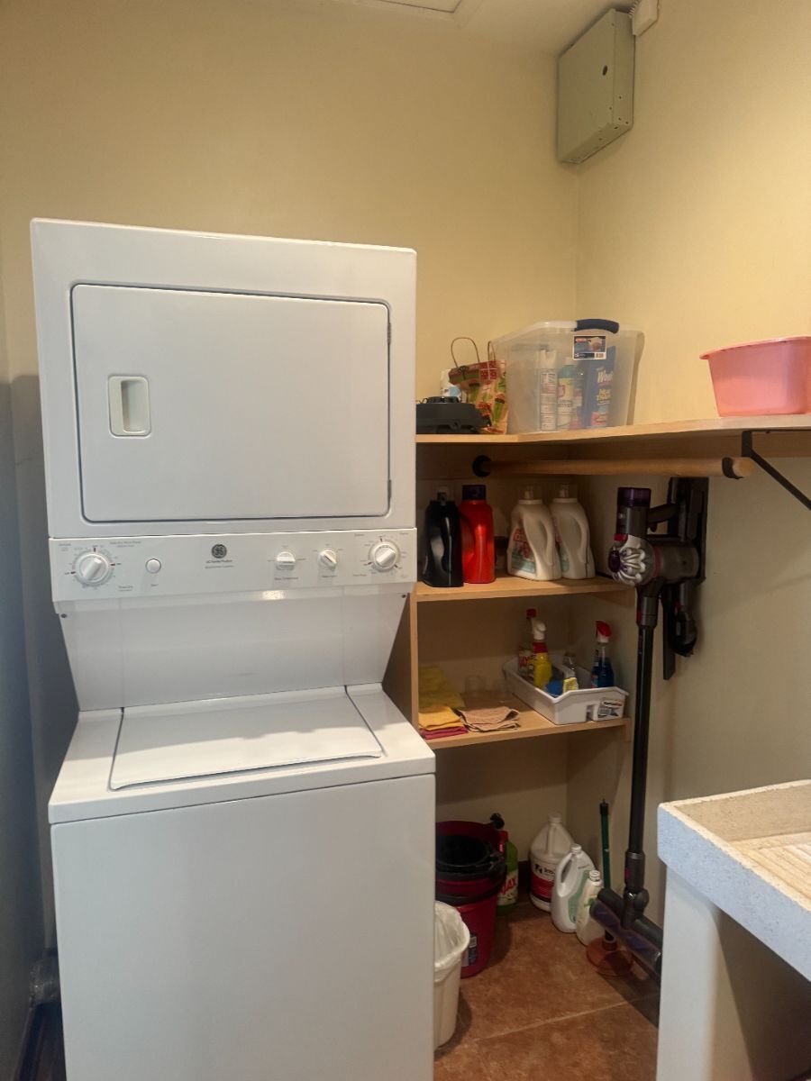 11 de 11: Las Ventanas Casa 6 - Laundry Room