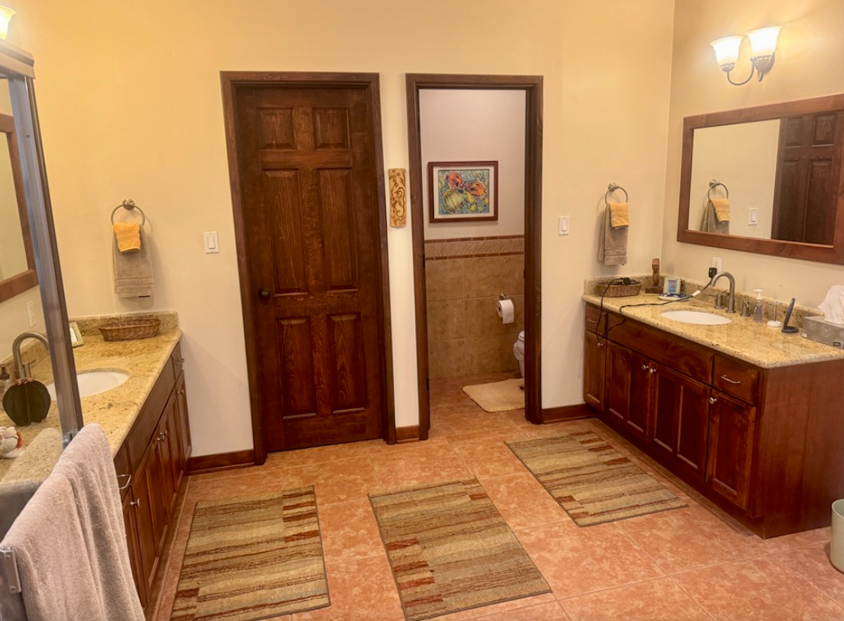 8 de 11: Las Ventanas Casa 6 - Master Bath