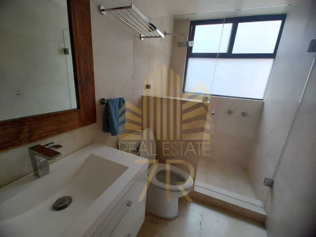 10 de 18: Baño principal