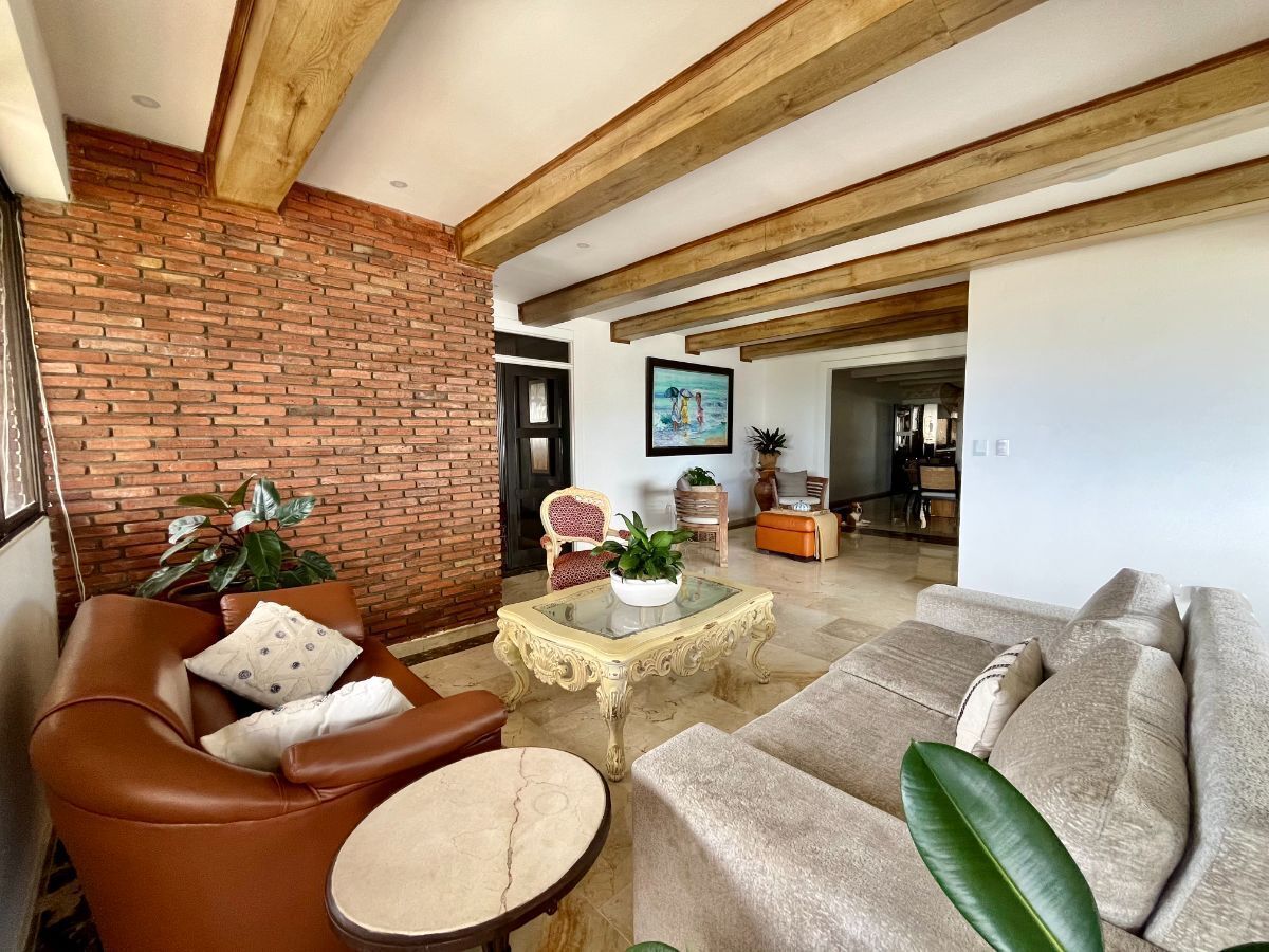 2 de 10: Sala