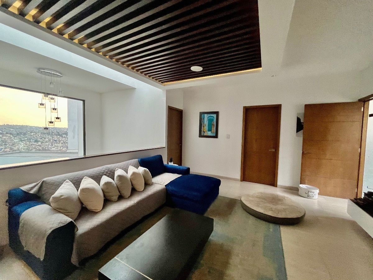 18 de 27: Sala de TV