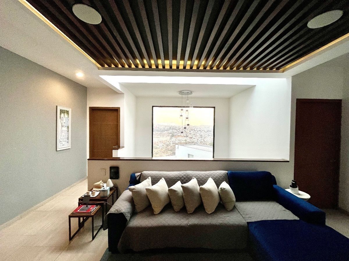 25 de 27: Sala de TV