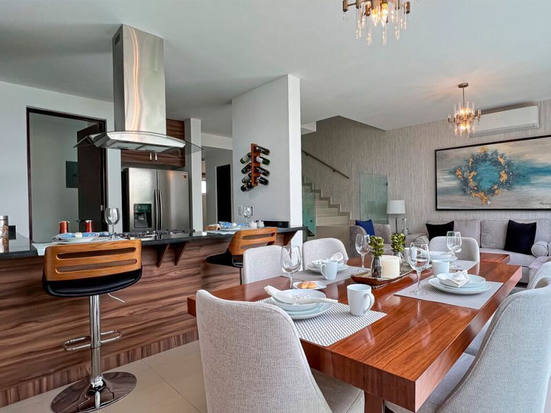 1 de 12: planta baja: sala, comedor, cocina, área lavado interior
