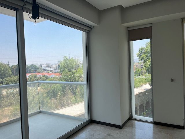 13 de 51: recámara principal con espacio para cama kingsize