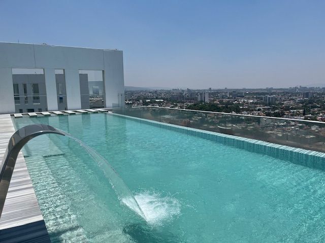 1 de 51: infinity pool piso 26